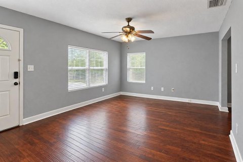 Casa en venta en Tampa, Florida, 3 dormitorios, 122.63 m2 № 2411697 - foto 5