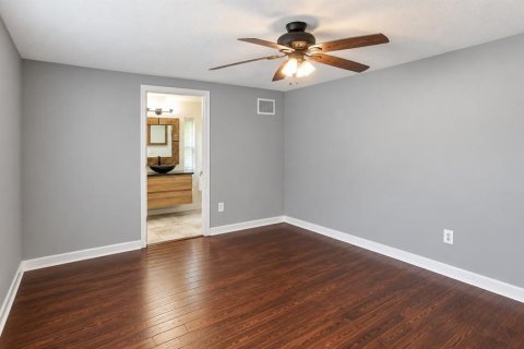 Casa en venta en Tampa, Florida, 3 dormitorios, 122.63 m2 № 2411697 - foto 21