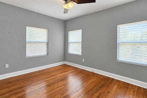Casa en venta en Tampa, Florida, 3 dormitorios, 122.63 m2 № 2411697 - foto 16