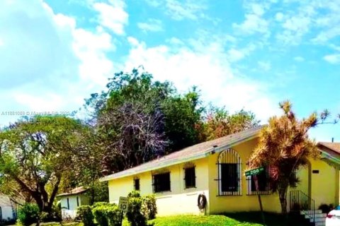Villa ou maison à vendre à Homestead, Floride: 3 chambres, 110.65 m2 № 1924641 - photo 1