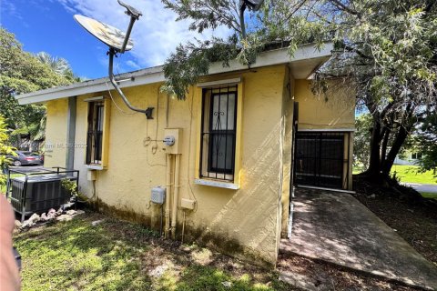 Villa ou maison à vendre à Homestead, Floride: 3 chambres, 110.65 m2 № 1924641 - photo 19