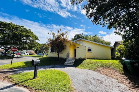 Villa ou maison à vendre à Homestead, Floride: 3 chambres, 110.65 m2 № 1924641 - photo 23