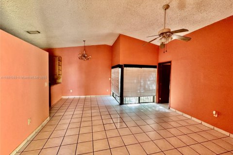 Villa ou maison à vendre à Homestead, Floride: 3 chambres, 110.65 m2 № 1924641 - photo 6