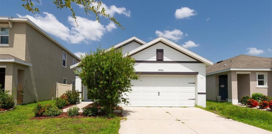 House in Wimauma, Florida 3 bedrooms, 140.84 sq.m. № 2219496