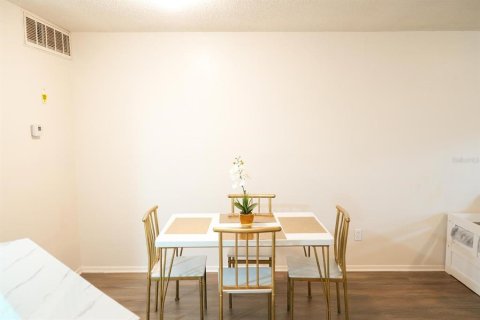 Condo in Orlando, Florida, 1 bedroom № 2100181 - photo 4