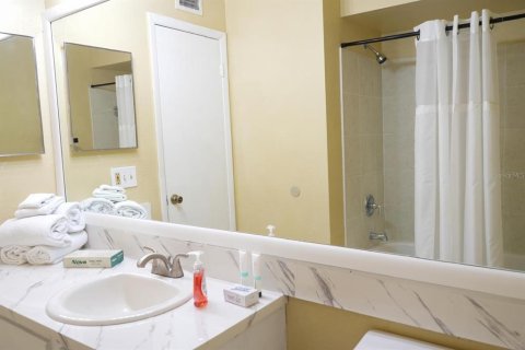 Condo in Orlando, Florida, 1 bedroom № 2100181 - photo 7