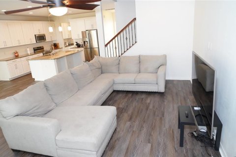 House in Lutz, Florida 5 bedrooms, 328.04 sq.m. № 1659352 - photo 6