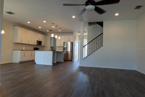 House in Lutz, Florida 5 bedrooms, 328.04 sq.m. № 1659352 - photo 4