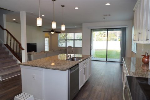 House in Lutz, Florida 5 bedrooms, 328.04 sq.m. № 1659352 - photo 8