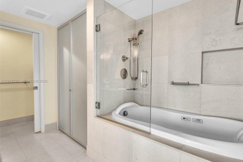 Купить кондоминиум в Майами-Бич, Флорида 1 комната, 76.18м2, № 2049062 - фото 2