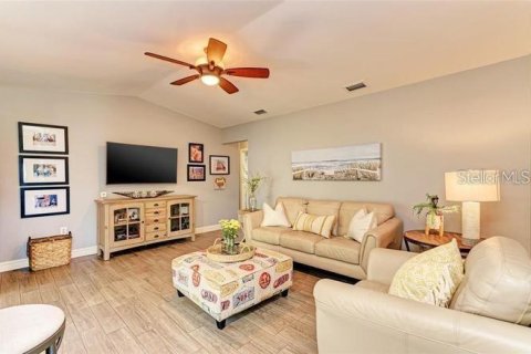House in Bradenton, Florida 3 bedrooms, 152.92 sq.m. № 1876370 - photo 16