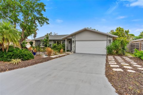 House in Bradenton, Florida 3 bedrooms, 152.92 sq.m. № 1876370 - photo 2