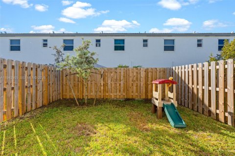 Adosado en venta en Homestead, Florida, 3 dormitorios, 149.76 m2 № 2088786 - foto 21