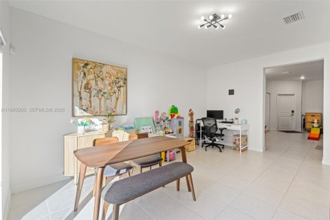 Adosado en venta en Homestead, Florida, 3 dormitorios, 149.76 m2 № 2088786 - foto 5