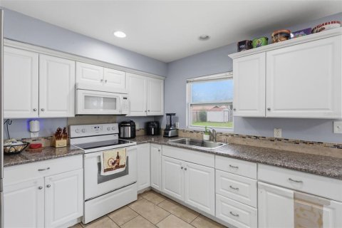 House in Groveland, Florida 3 bedrooms, 101.08 sq.m. № 2156758 - photo 17