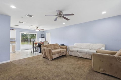 House in Groveland, Florida 3 bedrooms, 101.08 sq.m. № 2156758 - photo 12