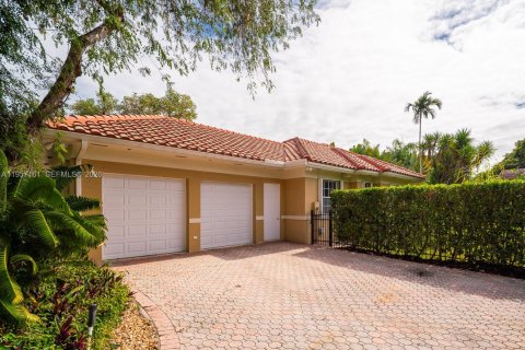 Casa en venta en Pinecrest, Florida, 6 dormitorios, 436.18 m2 № 2021993 - foto 3