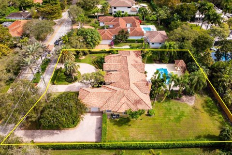 Casa en venta en Pinecrest, Florida, 6 dormitorios, 436.18 m2 № 2021993 - foto 30