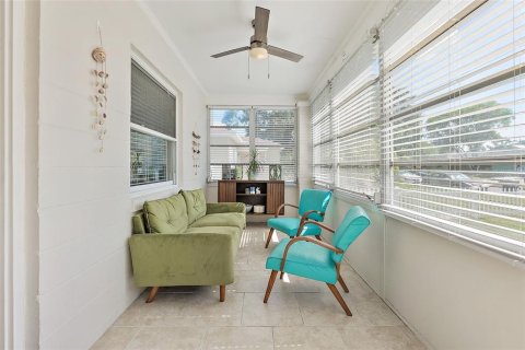 Villa ou maison à vendre à Saint Petersburg, Floride: 3 chambres, 138.42 m2 № 2406638 - photo 4