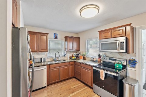 Villa ou maison à vendre à Saint Petersburg, Floride: 3 chambres, 138.42 m2 № 2406638 - photo 8