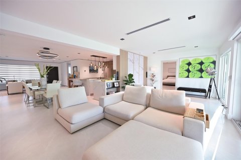 Casa en alquiler en Pompano Beach, Florida, 4 dormitorios, 218.32 m2 № 1966055 - foto 14