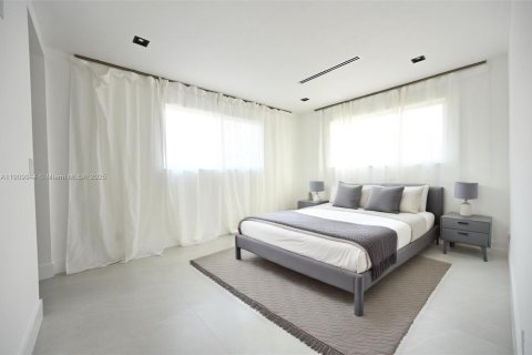 Casa en alquiler en Pompano Beach, Florida, 4 dormitorios, 218.32 m2 № 1966055 - foto 30