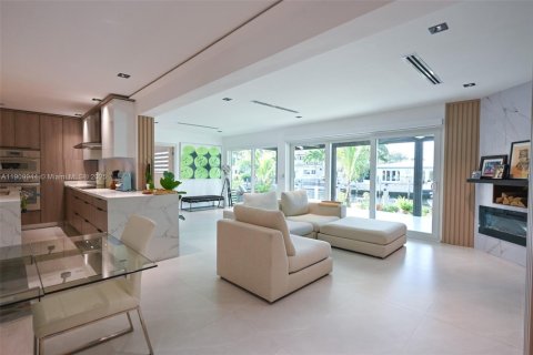 Casa en alquiler en Pompano Beach, Florida, 4 dormitorios, 218.32 m2 № 1966055 - foto 9