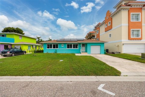 Villa ou maison à vendre à Redington Shores, Floride: 3 chambres, 102.75 m2 № 2277203 - photo 2