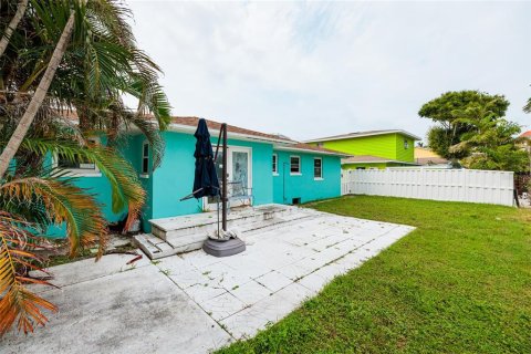 Villa ou maison à vendre à Redington Shores, Floride: 3 chambres, 102.75 m2 № 2277203 - photo 23