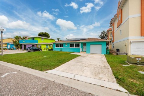 Villa ou maison à vendre à Redington Shores, Floride: 3 chambres, 102.75 m2 № 2277203 - photo 5