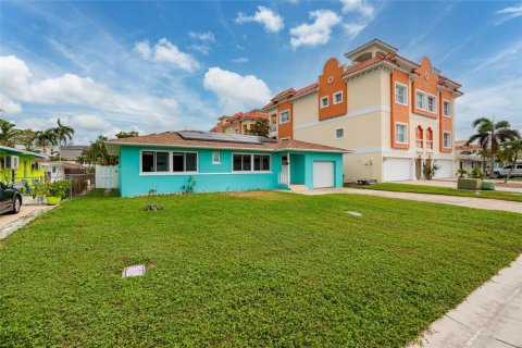Villa ou maison à vendre à Redington Shores, Floride: 3 chambres, 102.75 m2 № 2277203 - photo 6