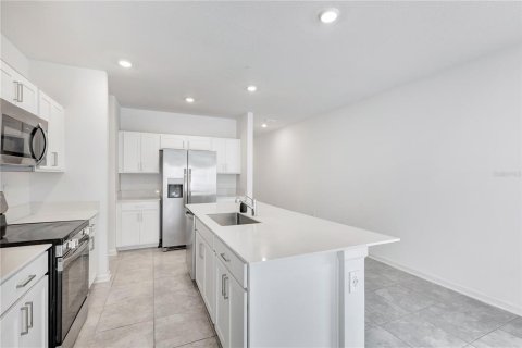 House in Winter Haven, Florida 3 bedrooms, 133.04 sq.m. № 2215131 - photo 8