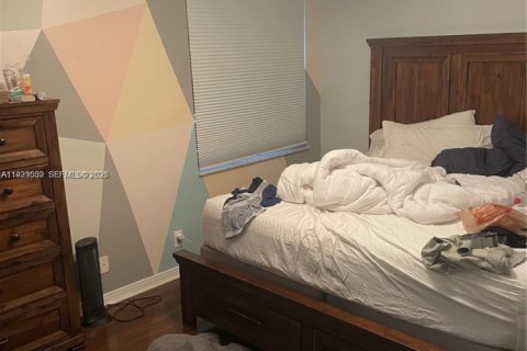 Villa ou maison à louer à Pembroke Pines, Floride: 4 chambres, 217.3 m2 № 1997580 - photo 20