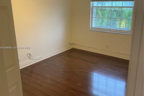 Villa ou maison à louer à Pembroke Pines, Floride: 4 chambres, 217.3 m2 № 1997580 - photo 16