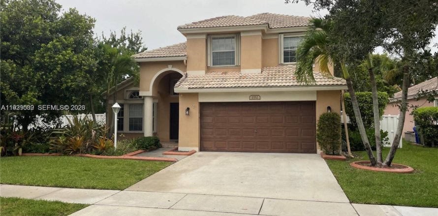 Villa ou maison à Pembroke Pines, Floride 4 chambres, 217.3 m2 № 1997580