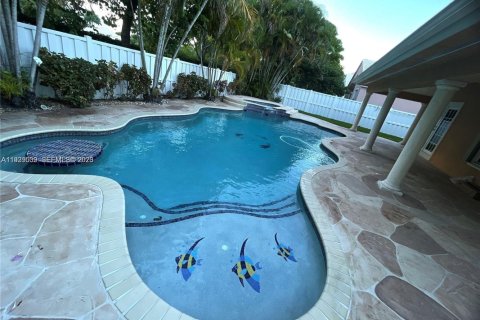 Villa ou maison à louer à Pembroke Pines, Floride: 4 chambres, 217.3 m2 № 1997580 - photo 29