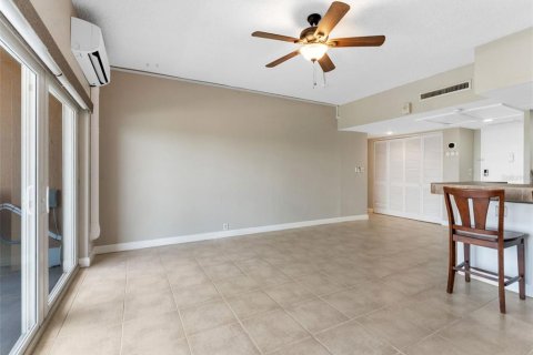 Condominio en venta en Clearwater, Florida, 1 dormitorio, 47.1 m2 № 1807320 - foto 10