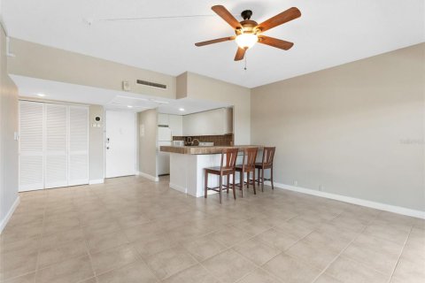 Condominio en venta en Clearwater, Florida, 1 dormitorio, 47.1 m2 № 1807320 - foto 4