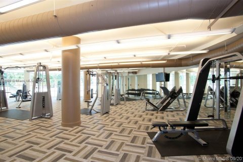 Condo in Miami, Florida, 1 bedroom  № 1892497 - photo 6