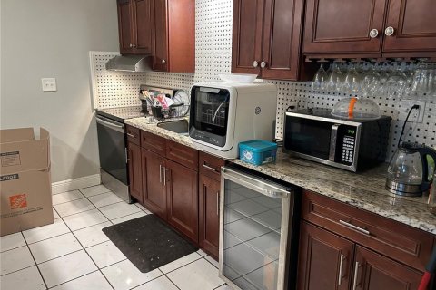 Casa en venta en Pinellas Park, Florida, 3 dormitorios, 147.81 m2 № 1817292 - foto 3