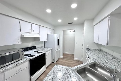 Casa en venta en Gainesville, Florida, 3 dormitorios, 126.81 m2 № 1904504 - foto 7