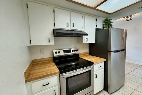 Купить коммерческую недвижимость в Спринг-Хилл, Флорида 8 спален, 310.85м2, № 2157971 - фото 13
