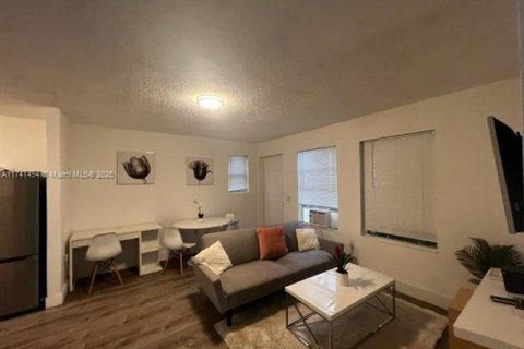 Commercial property in Miami Beach, Florida 309.27 sq.m. № 1709798 - photo 30