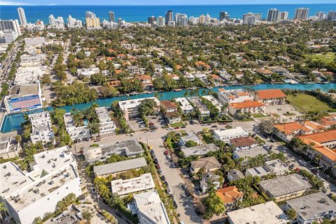 Commercial property in Miami Beach, Florida 309.27 sq.m. № 1709798 - photo 25