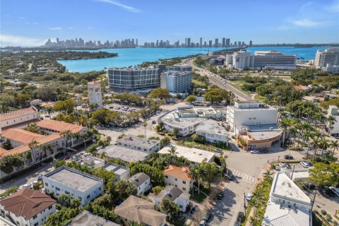 Commercial property in Miami Beach, Florida 309.27 sq.m. № 1709798 - photo 16
