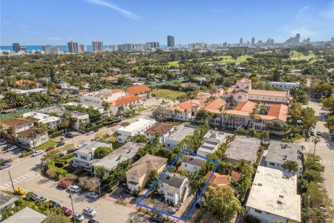 Commercial property in Miami Beach, Florida 309.27 sq.m. № 1709798 - photo 7