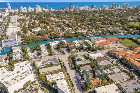 Commercial property in Miami Beach, Florida 309.27 sq.m. № 1709798 - photo 26