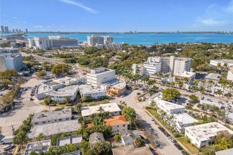 Commercial property in Miami Beach, Florida 309.27 sq.m. № 1709798 - photo 14