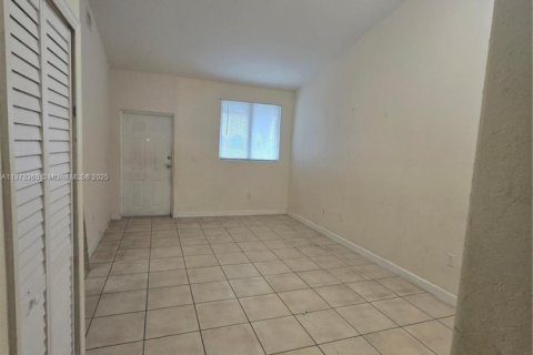 Copropriété à louer à Homestead, Floride: 2 chambres, 86.4 m2 № 1929137 - photo 6