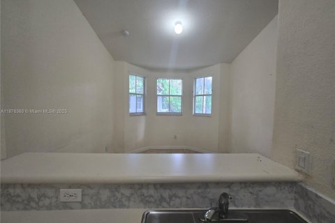 Copropriété à louer à Homestead, Floride: 2 chambres, 86.4 m2 № 1929137 - photo 7